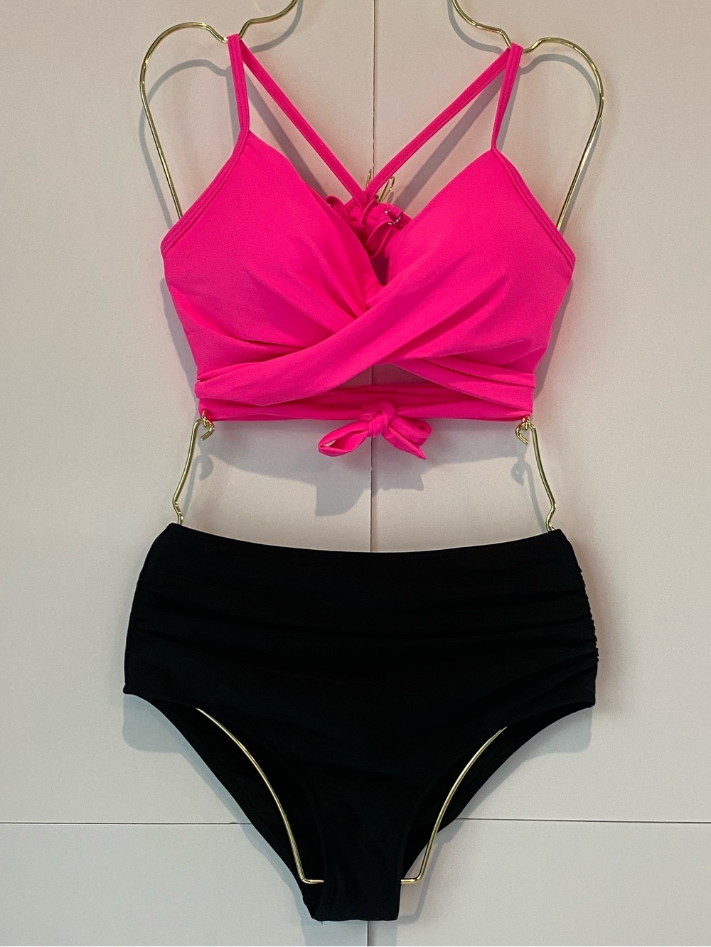 NWOT Blooming Jelly Hot Pink Crisscross Bikini Black High-Waist Bottom Women’s M